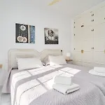 Apto 5 Almoraide 3* 네르하